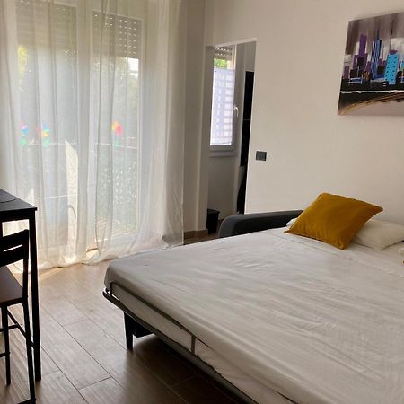 Moderno Ed Elegante Loft Con Balcone Apartment Milan Bagian luar foto