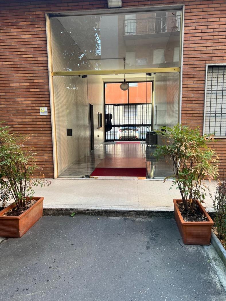 Moderno Ed Elegante Loft Con Balcone Apartment Milan Bagian luar foto