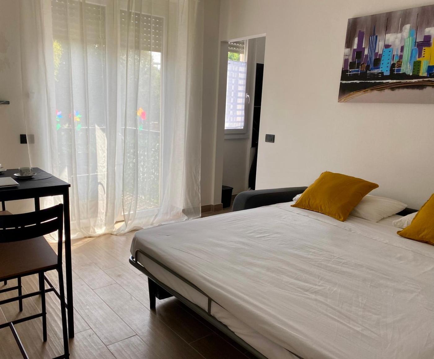 Moderno Ed Elegante Loft Con Balcone Apartment Milan Bagian luar foto